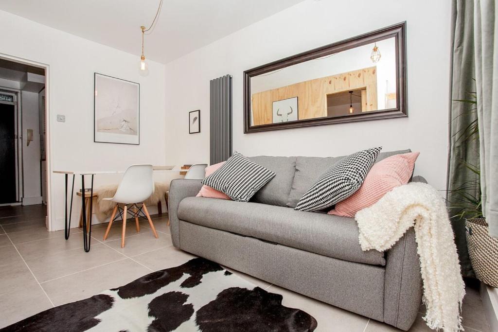 Finsbury Apartment | Modern Central 1BD Flat in Clerkenwell - sleeps 4!