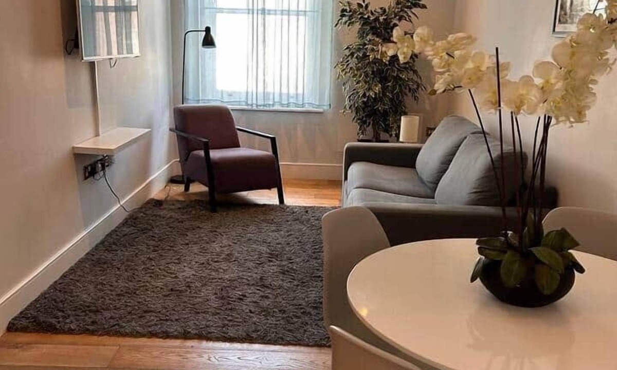 South Hampstead Apartment | Modern Flat Next to Station - 10 mins to Central