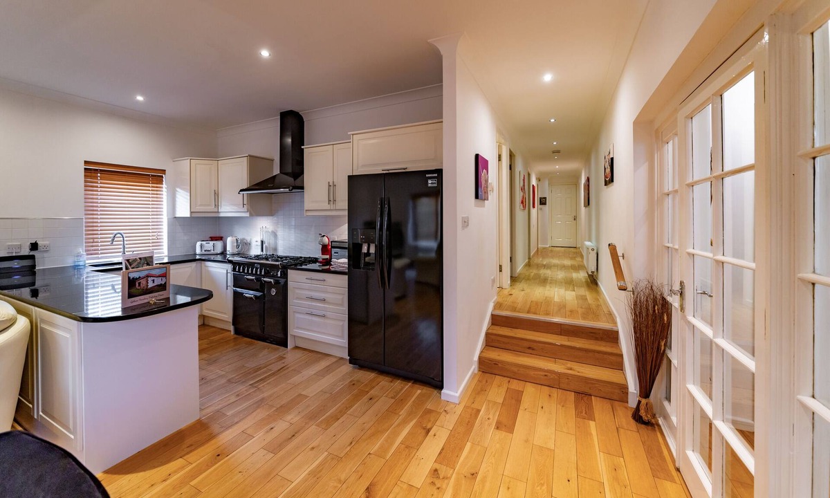 Gullane Cottage | Modern, open, comfortable home within walking distance of Golf courses and beach