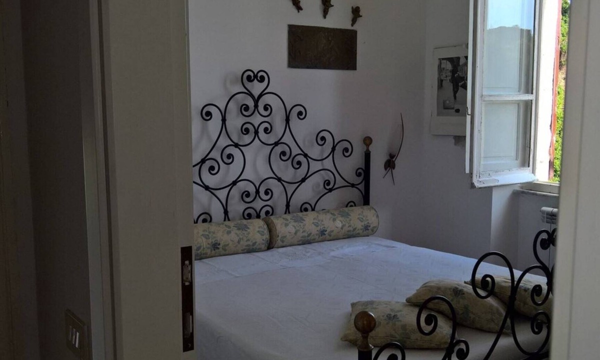 Borgo Antico Apartment | MONTEROSSO OT Servano 13 Standard Villa (CIN IT011019C2LI6PJTWI)