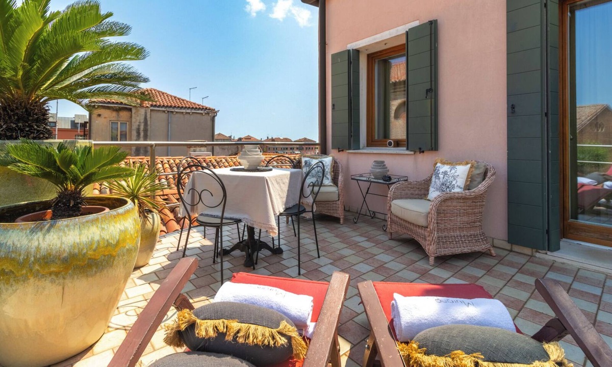 Longa Apartment | MURANO Suites | COBALT