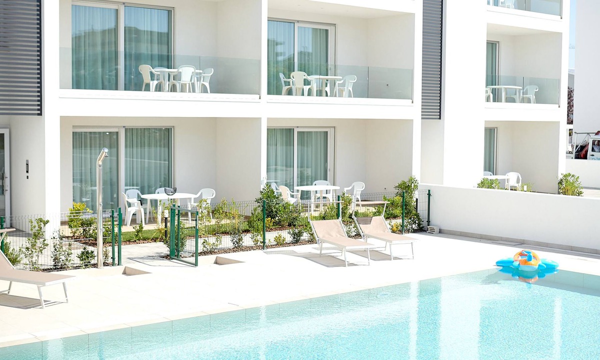 Faro Apartment | NEW in Jesolo with swimming pool, near the sea. Apartment 1