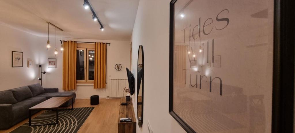 Vracar Apartment | New luxury suite near St Sava Temple with garage
