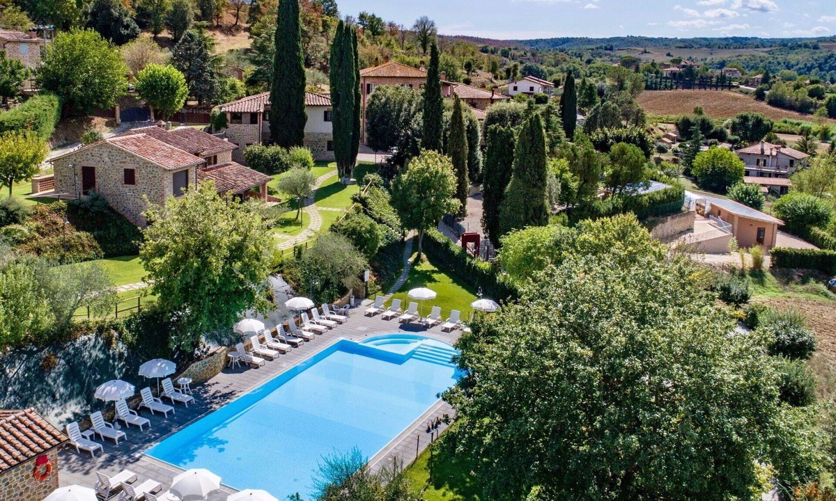 Popoltaio-Schiacciato Villa | Nice apartment in villa for 8 people with pool, A/C, WIFI, TV and patio