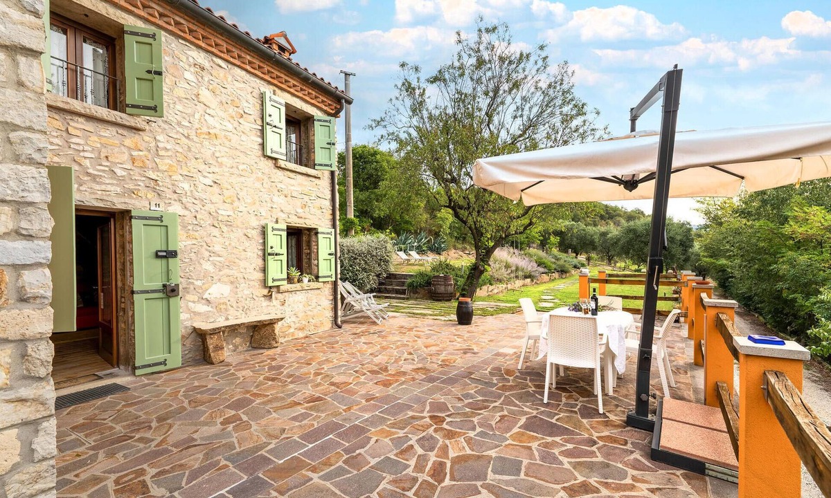 Valnogaredo House | Nice home in Fontanafredda di Cinto