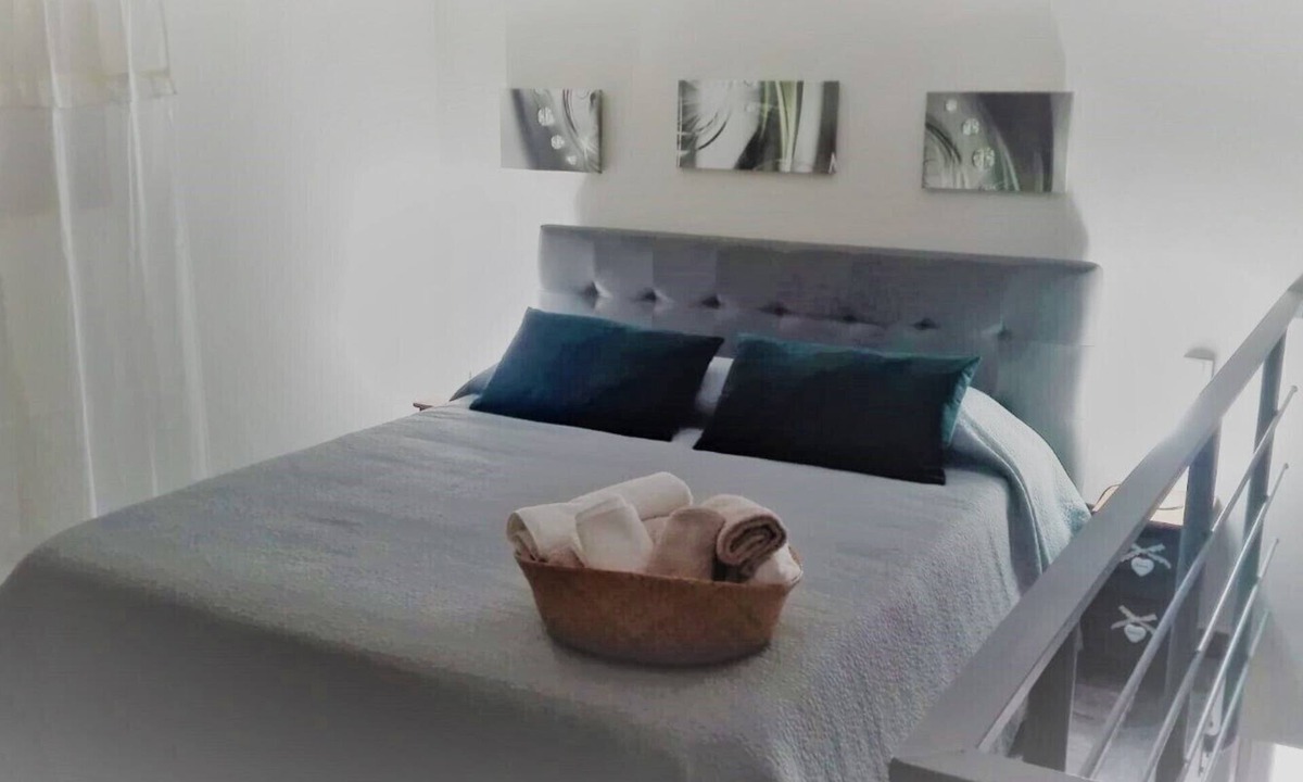 Taranto House | Number 1 B & B Suites & Loft in the center of Taranto