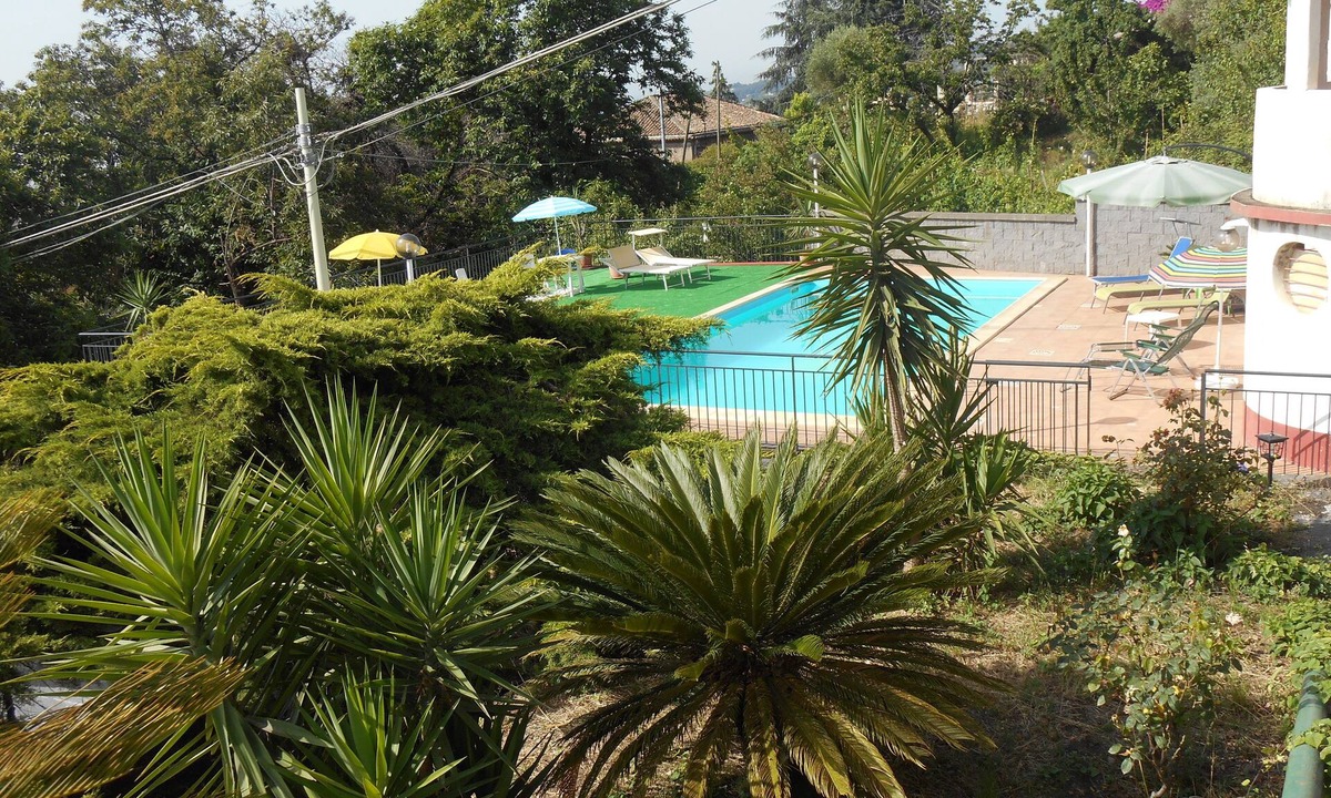 Coste House | Panoramic Casavacanza in Villa with Pool on the slopes of Etna, SUNSHINE