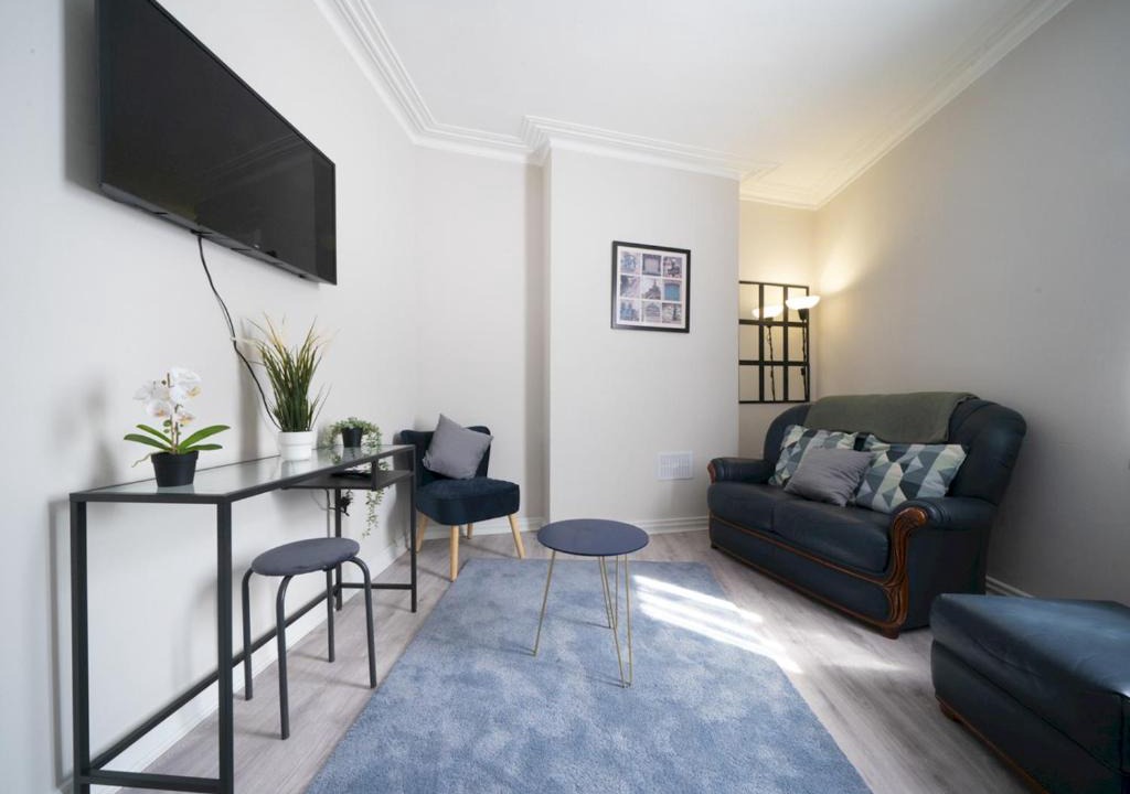 Belfast City Centre House | Pass the Keys Lovely 2BR Townhouse - Perfect for a Vacation Stay