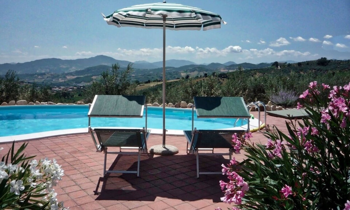 Casoli Villa | Pesco Falcone - Tranquility for 2 - Your holiday villa in Abruzzo, Italy