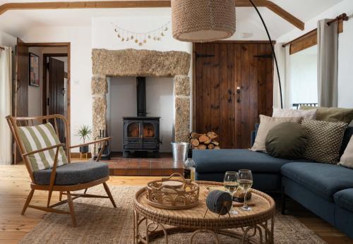 Treen House | Porthcurno Barns, The Big Barn - Spacious & cosy cottage, walk to Porthcurno beach, Pedn Vouder & Minack Theatre