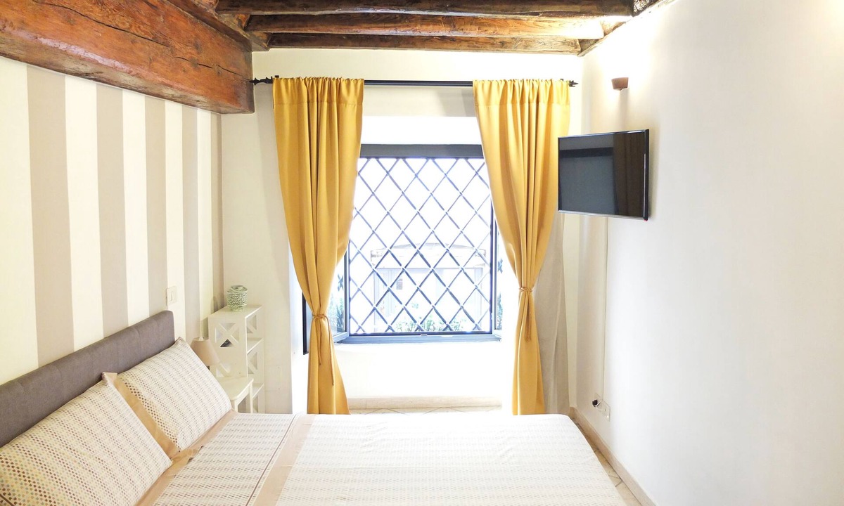 Rione V Ponte Apartment | Prestigious house in Navona Square - Property dated 1520 century