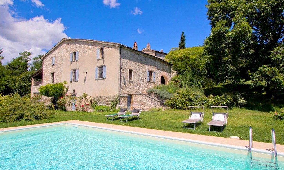 Acqualagna House | Restful Holiday Home in Acqualagna with Swimming Pool
