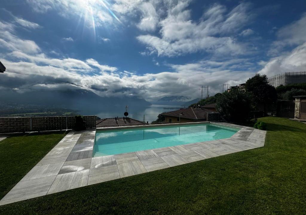 Costa Volpino House | Rooms Le Rive 23