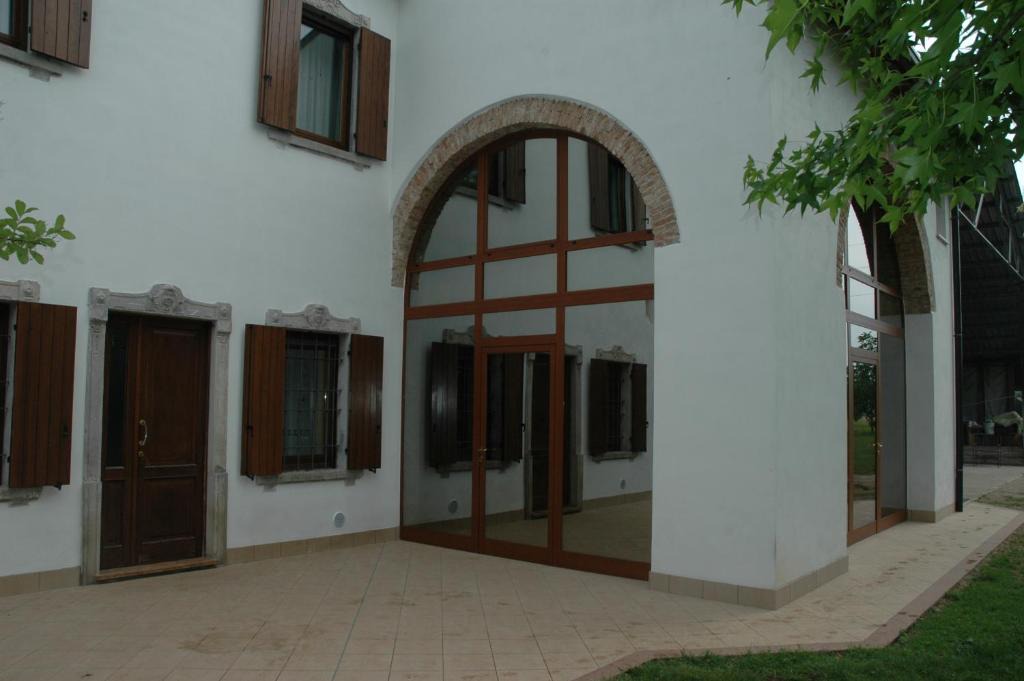 Sud Bed & Breakfast | Rose Rosse