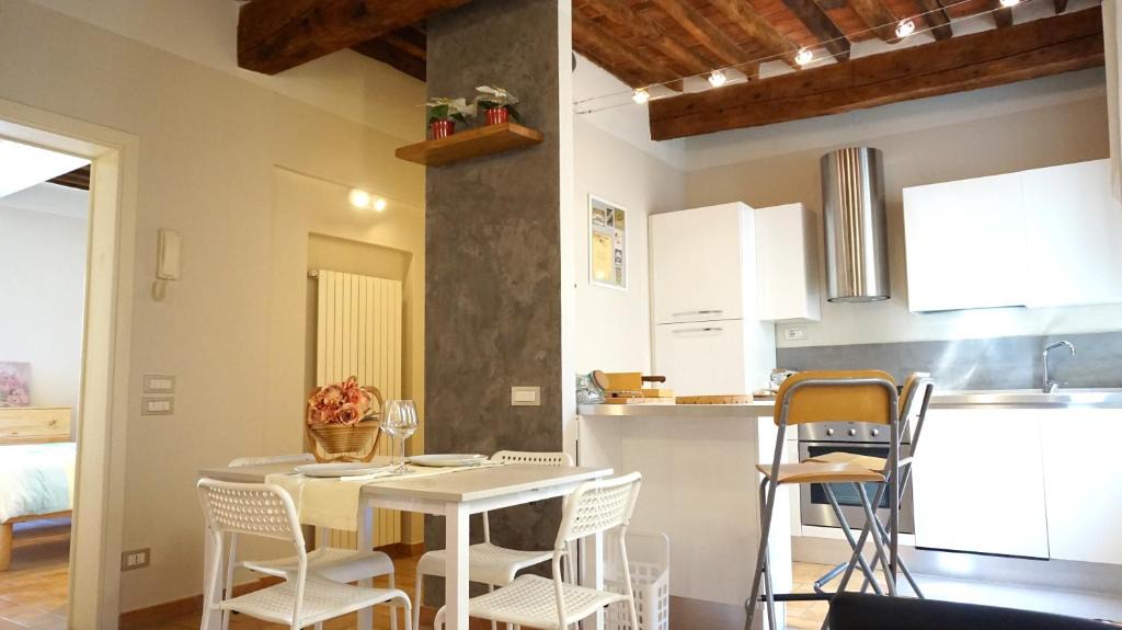 Lucca Historical Center Apartment | Simonetta Apartment