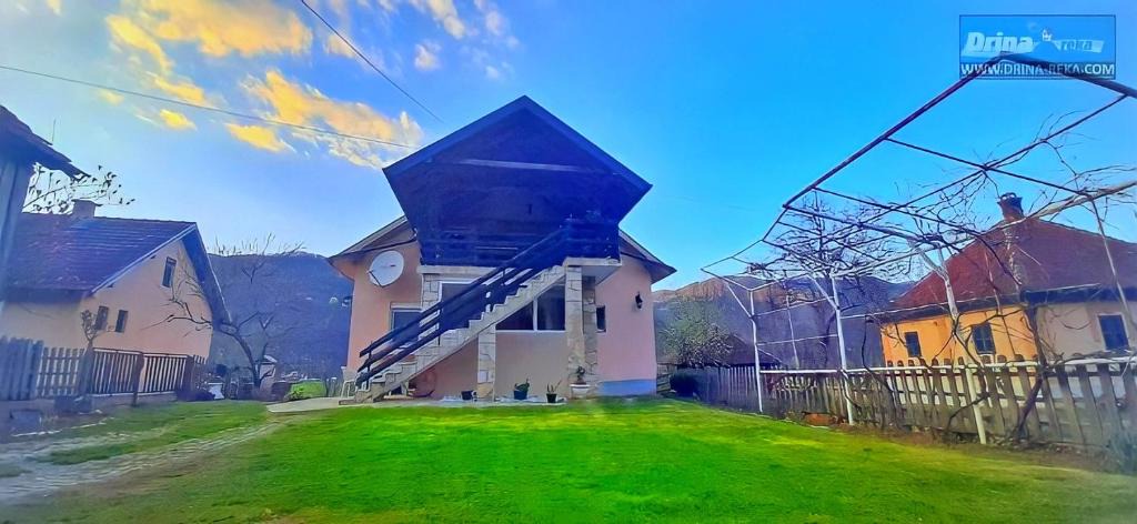 Bajina Basta Apartment | Smeštaj PETRONIJEVIĆ Bajina Bašta