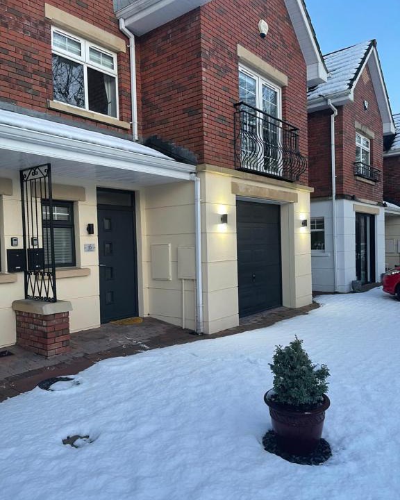 Londonderry Villa | St Elmos Townhouse
