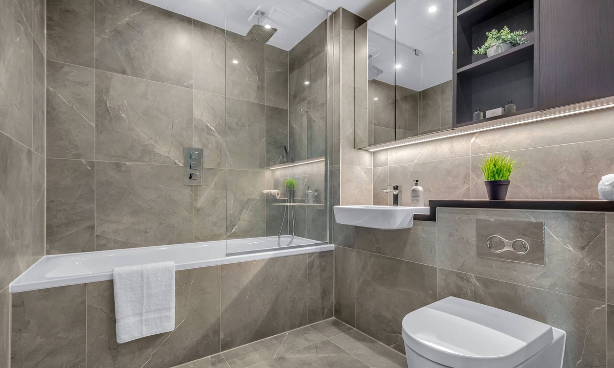 East Acton House | Stunning 1 bedroom Pet Friendly Apartment in Icon Tower near Ealing