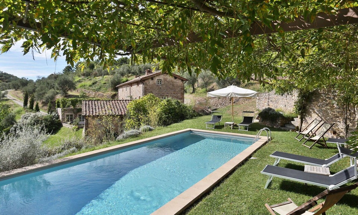 Vorno Villa | Stunning private villa with WIFI, A/C, private pool, TV, terrace and panoramic view, close to Lu.