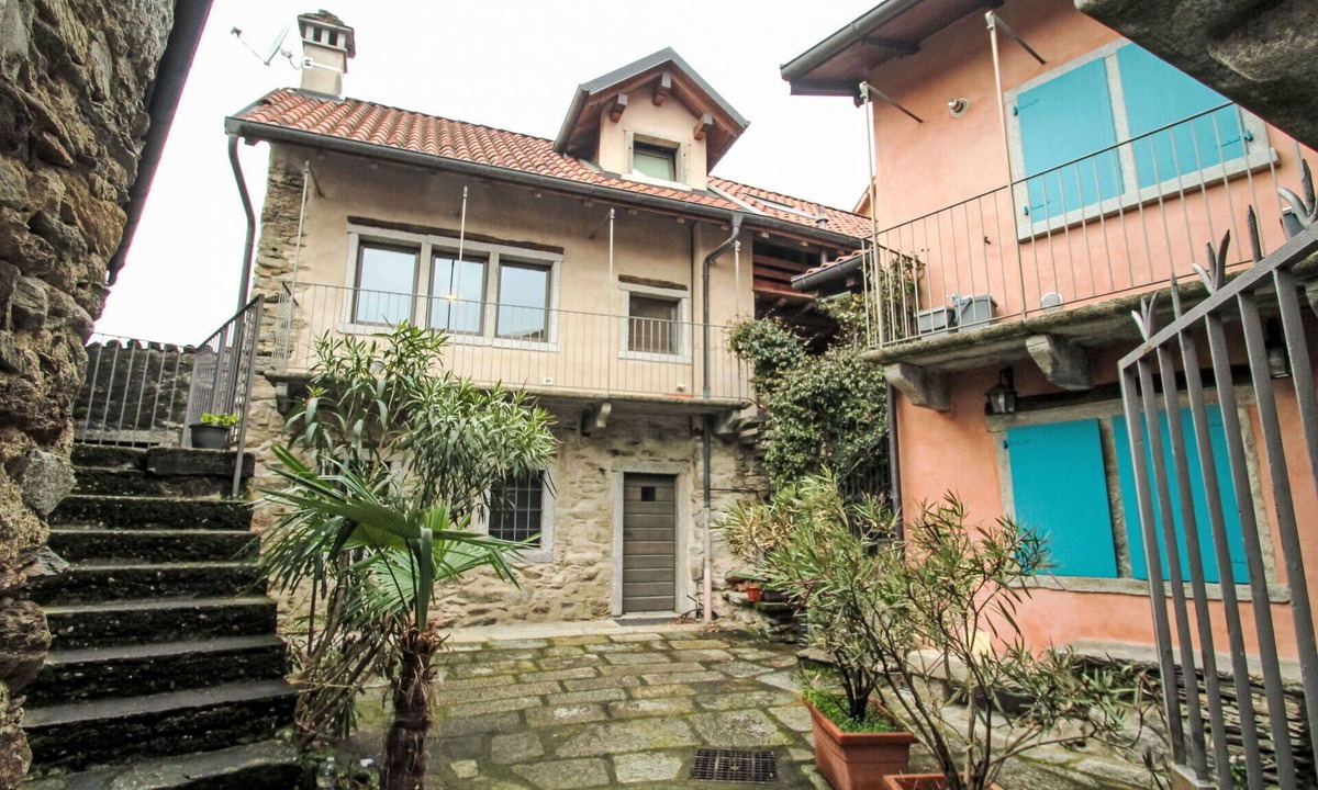 Bracchio House | Stunning villa for 6 guests with TV and patio