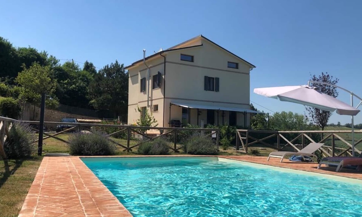Montelparo Villa | Stylish country house, south of Le Marche, with swimming pool, BEACH & MOUNTAINS