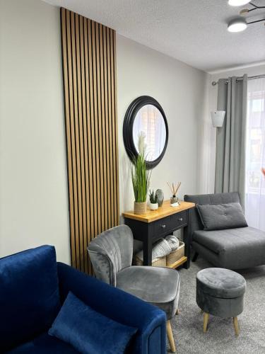Linlithgow House | Stylish home in Linlithgow with free parking