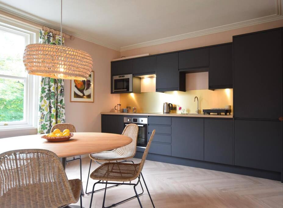 Heworth Apartment | Sunny, stylish character apartment next to park