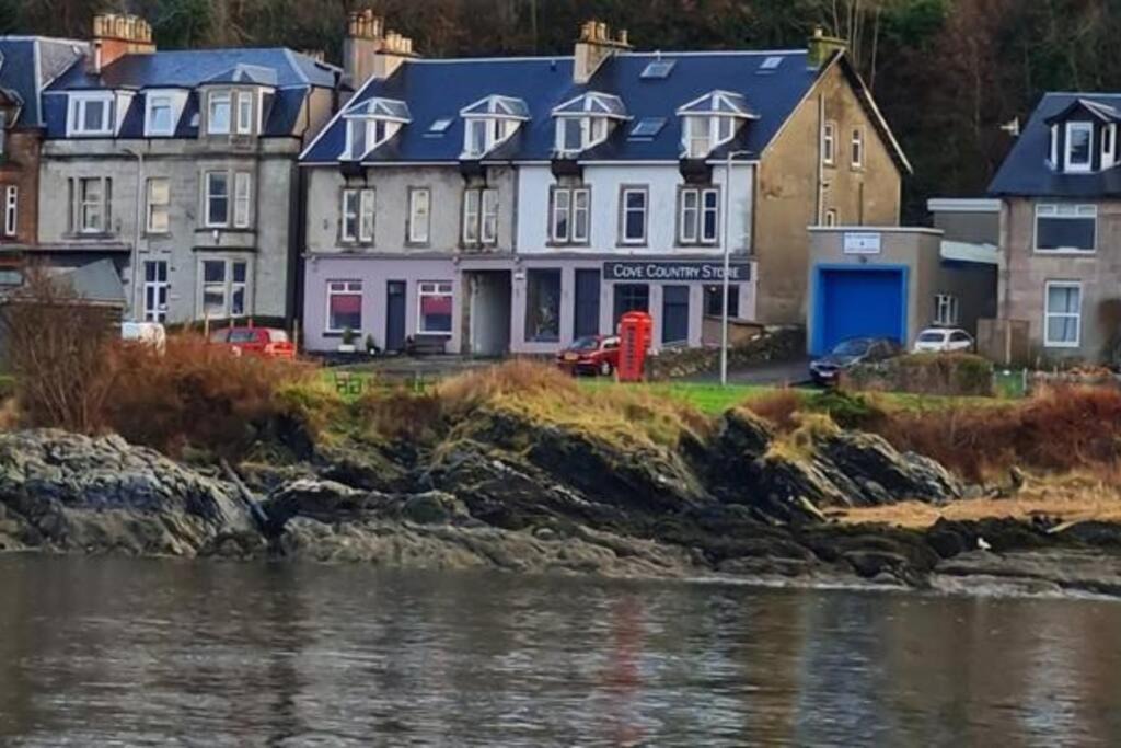Kilcreggan Apartment | Superb Loch Side Apartment with Sea & Sunset Views