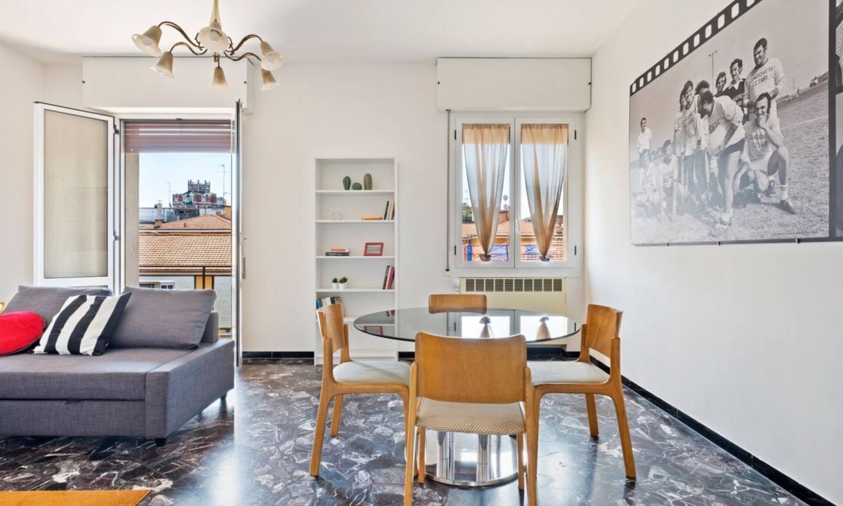 San Donato Apartment | The apartment is located on the fourth floor of a building with a lift, not suitable for the disabled.It comfortably accommodates six people in 102 square meters of space, with a double bed, two single beds and a sofa bed in the living room.Complete with