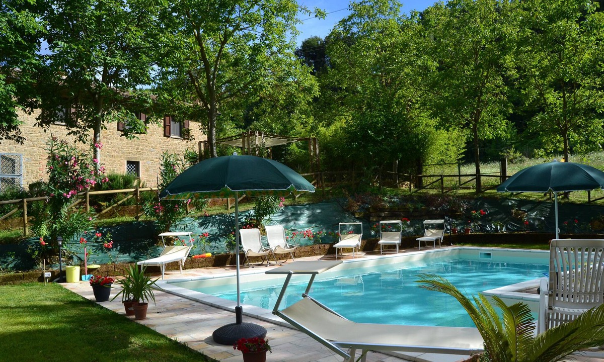Serra San Quirico Villa | The Casale Sant'Elena farmhouse