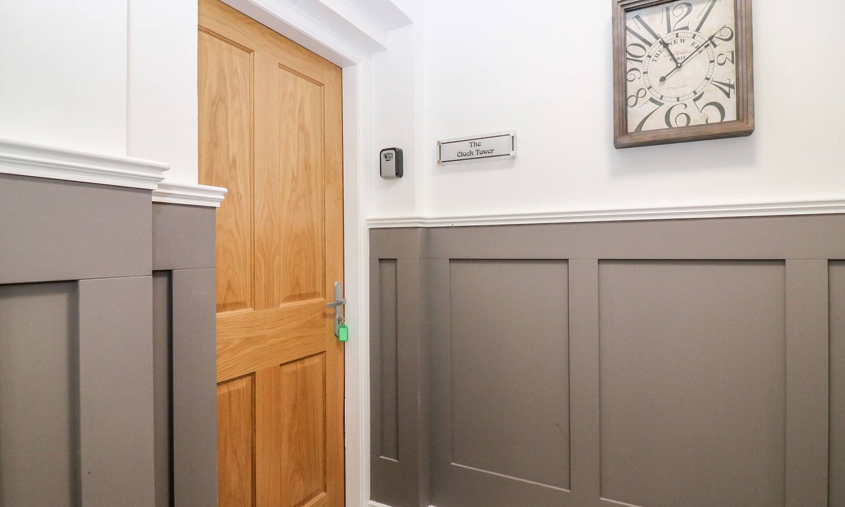 Keith Cottage | THE CLOCK TOWER AT THE INSTITUTE EXECUTIVE APARTMENTS in Keith