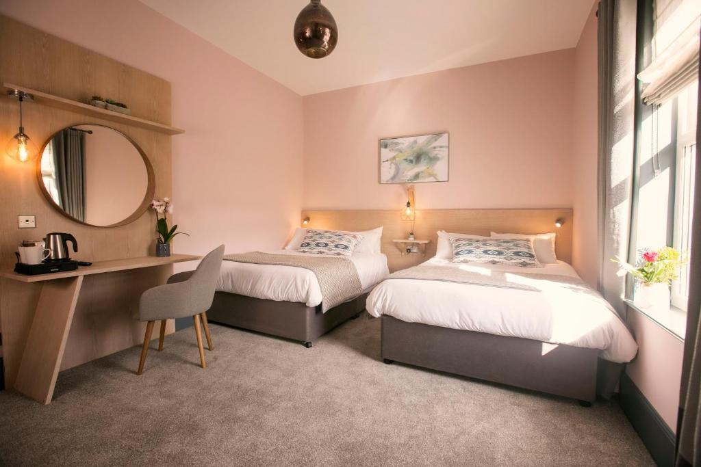 Ballintoy Hotel | The Fullerton Arms