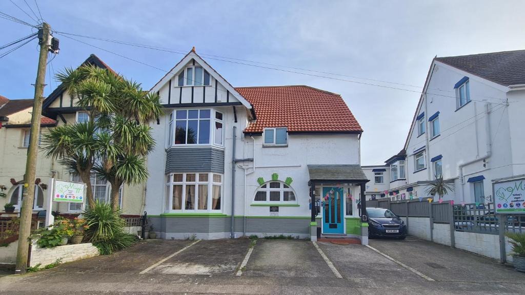 Paignton House | The Miggi vegan guesthouse
