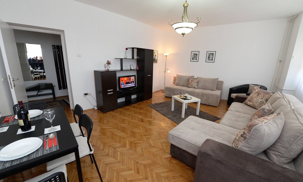 Stari Grad Apartment | The Old City heart . Choice to enjoy nightlife , delicious food and history