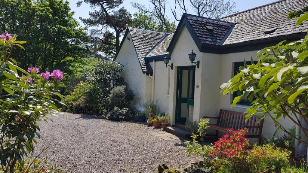 The Cottage | Arduaine