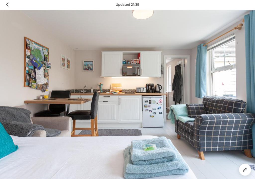Castlerock Apartment | The Studio Castlerock with Hot Tub