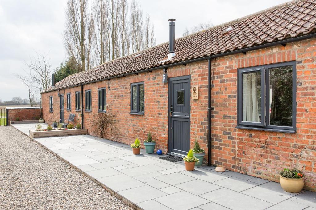 Sutton on the Forest House | Thrush Nest Cottages - Wren Cottage sleeps 4, 2 bedrooms & Stable Cottage sleeps 2, 1 bedroom