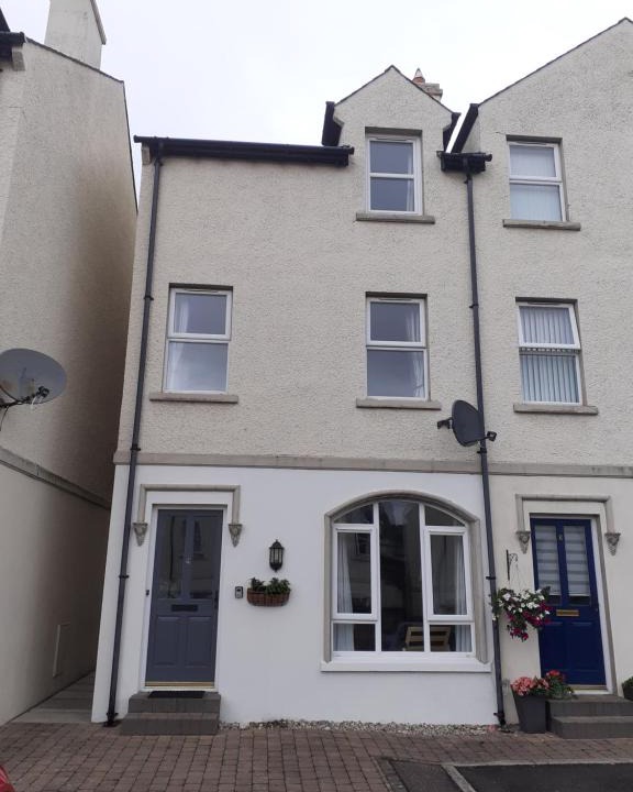 Ballycastle House | Townhouse, by the sea