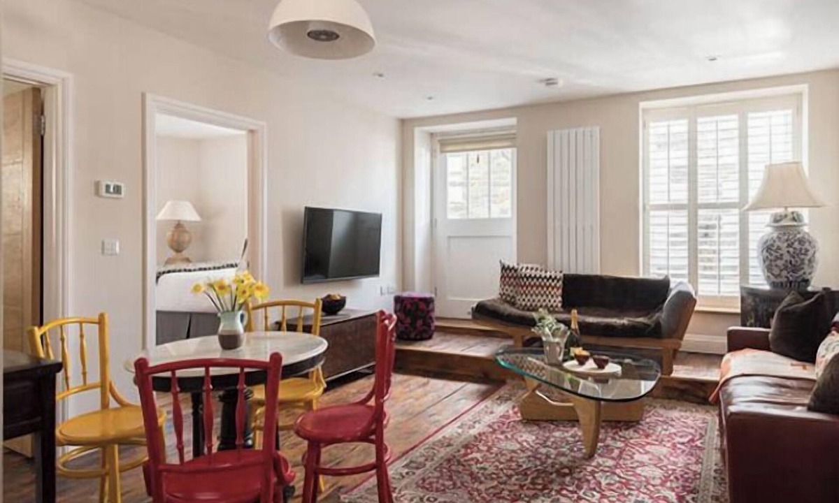 Portmellon Apartment | Upper Deck, The Upper Deck - Unique Harbourside 2Bed apartment with FREE Parking