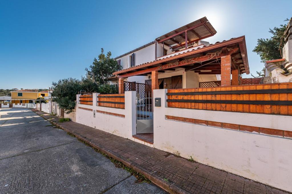 Calasetta House | Via Delle Mimose 14