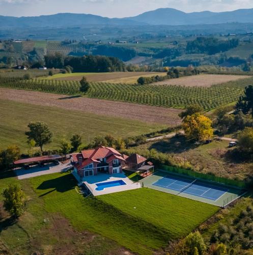 Topola Villa | Villa Alegria - Serbia, Topola