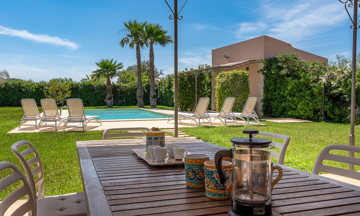 Syracuse Villa | Villa Bouganville con Piscina by Wonderful Italy