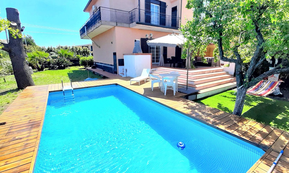 Blandano Villa | Villa Etna, with swimming pool and garden.