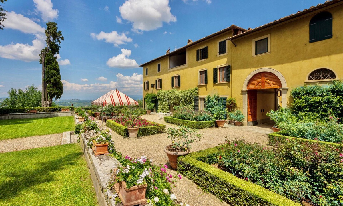 Santo Stefano A Tizzano Villa | VILLA GRAND MEDICI - Eight Bedroom Villa, Sleeps 16