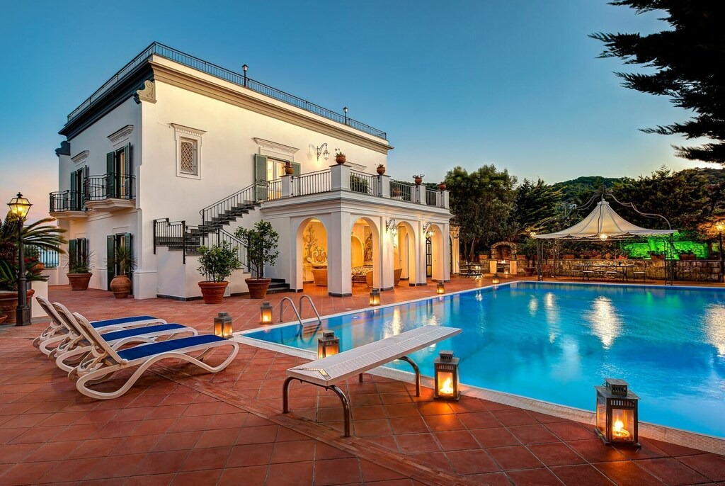 Sant'Agnello Villa | Villa in Colli Di Fontanelle with 5 bedrooms sleeps 10