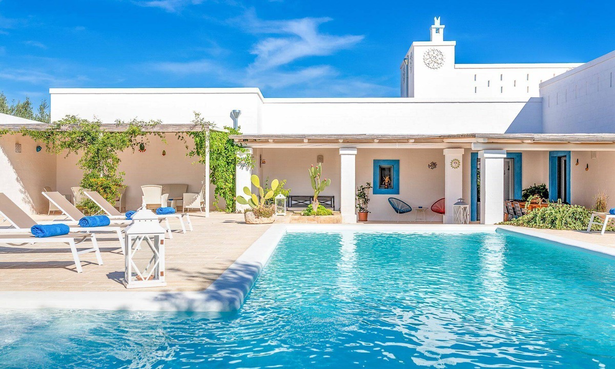 Pezze di Greco Villa | Villa in Savelletri Di Fasano with 5 bedrooms sleeps 10