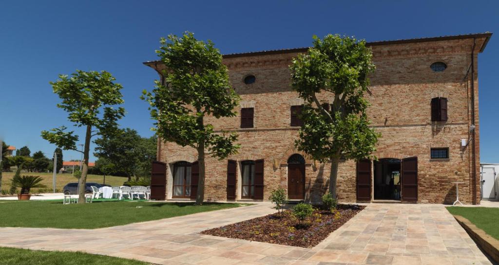 Ripe Bed & Breakfast | villa Resort Tre Castelli