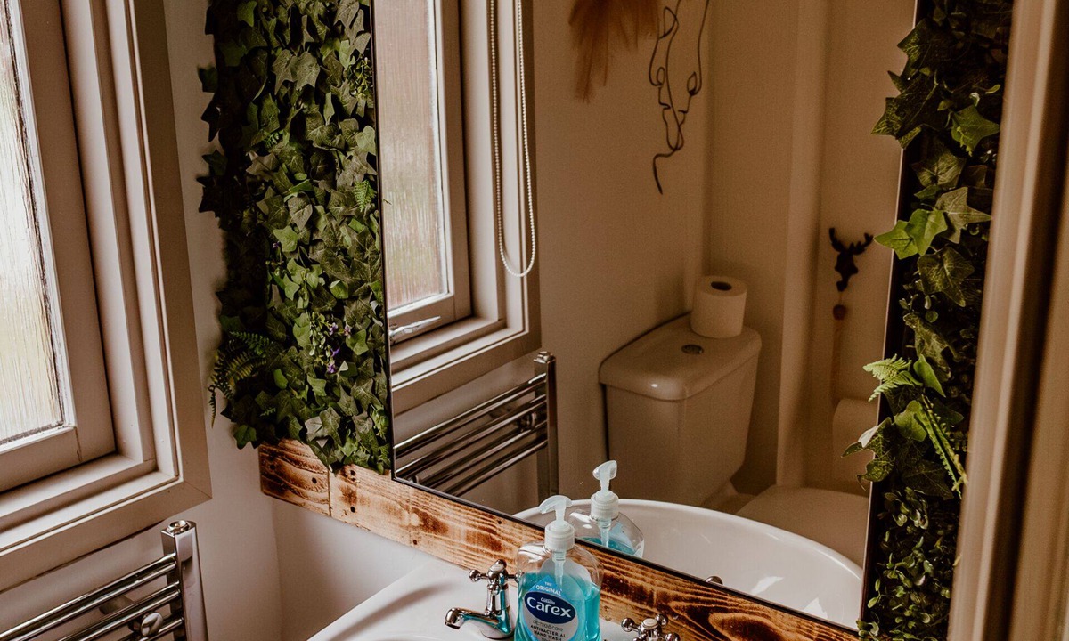Kilmun Cabin | Whisky Whispers Hunters Quay