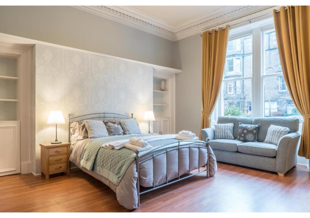 Marchmont Apartment | Wonderfully located flat in Marchmont, Edinburgh