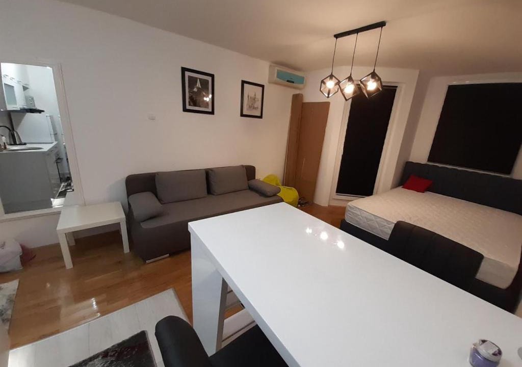 Novi Beograd Apartment | Zorz